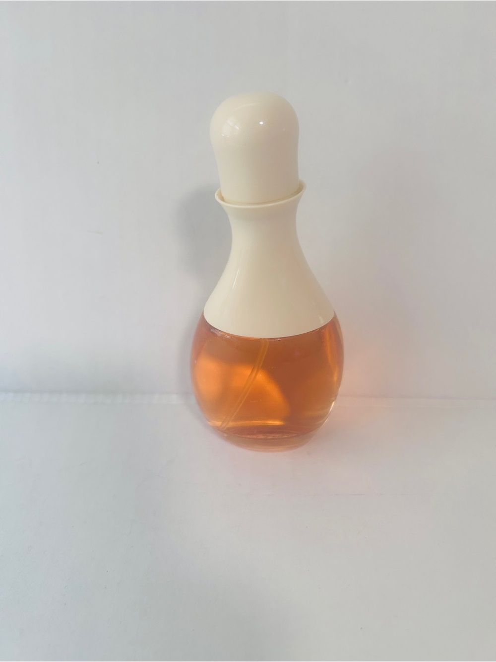 Halston spray cologne Perfume Women’s  4-8 oz